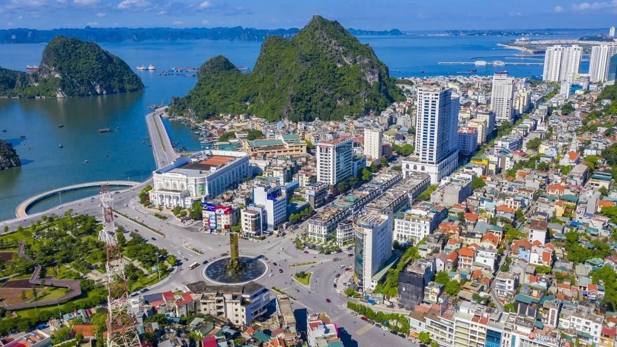 Đơn vị hành chính hai cấp: Giữ lại thành phố, thị xã là vẫn còn cấp trung gian